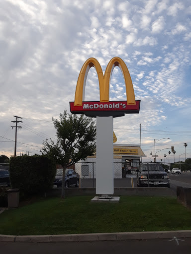 Bakery «Fresno Donut House», reviews and photos, 3145 N Blackstone Ave, Fresno, CA 93703, USA