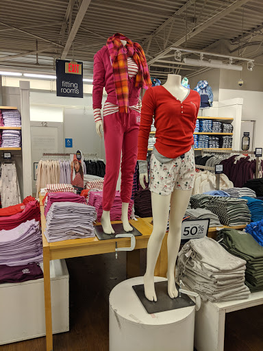 Clothing Store «Gap Outlet», reviews and photos, 250 N Plainfield Rd, West Lebanon, NH 03784, USA