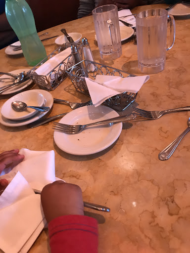 Restaurant «The Cheesecake Factory», reviews and photos, 1350 Stoneridge Mall Rd, Pleasanton, CA 94588, USA