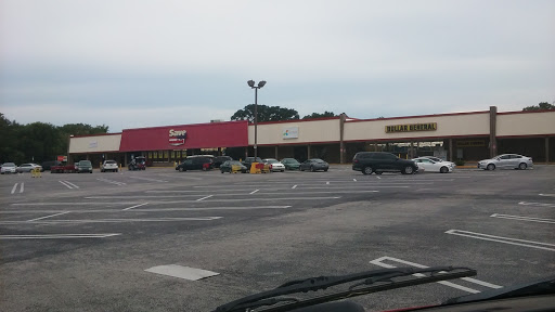 Shopping Mall «Southside Shopping Center», reviews and photos, 1415 S 14th St, Leesburg, FL 34748, USA