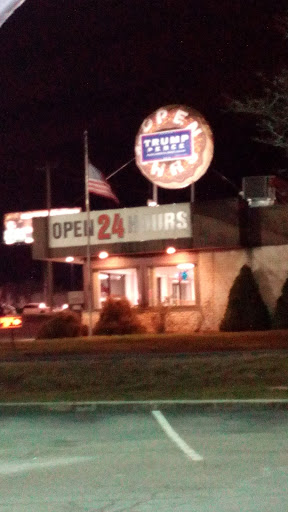 Donut Shop «Maple Donuts», reviews and photos, 50 Robinhood Dr, Goldsboro, PA 17319, USA