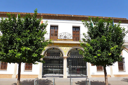 Biblioteca Pública Municipal Antonio Alcalá Venceslada Pl. Sta. María, 23740 Andújar, Jaén, España