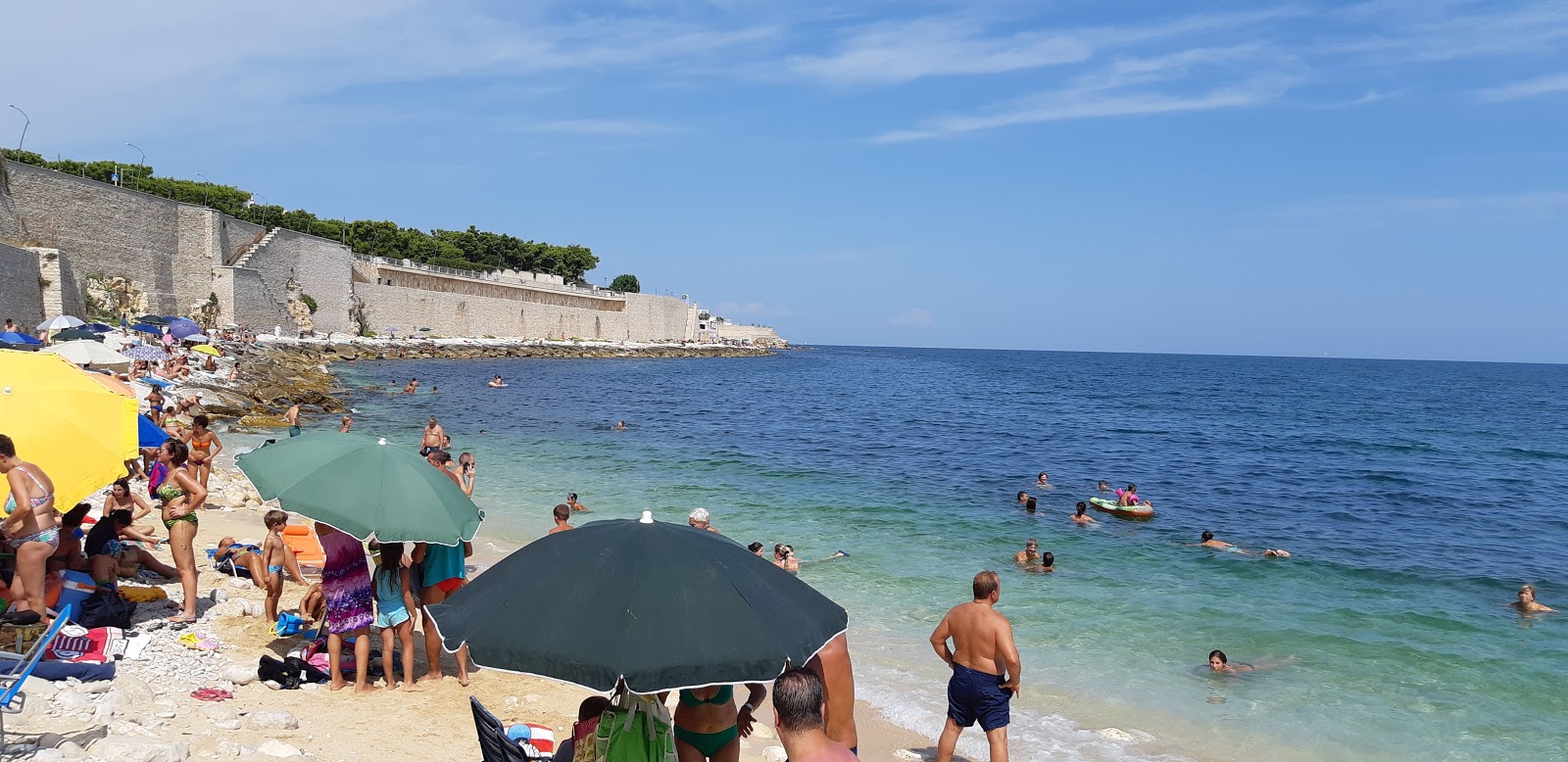 Salsello beach'in fotoğrafı ve yerleşim