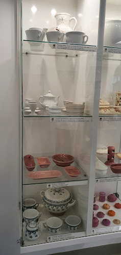 Rózsaszín Zsolnay Kiállítás - Múzeum