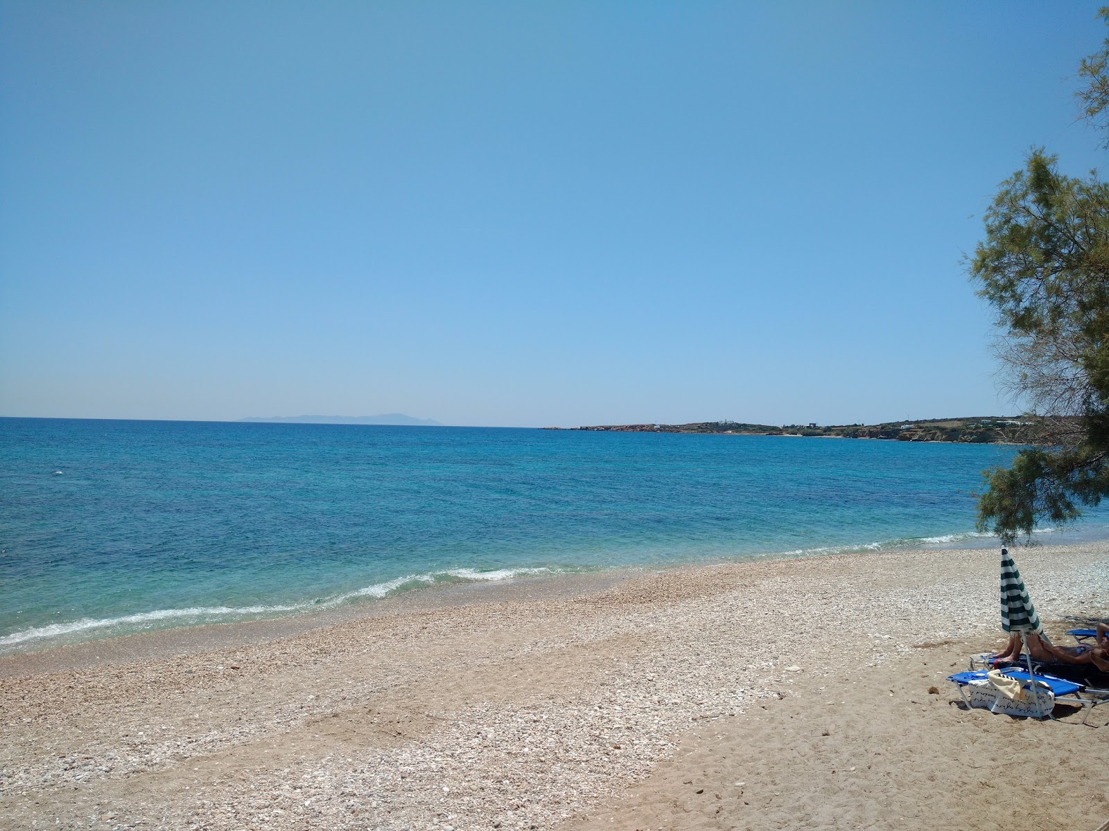 Foto von Drios beach und die siedlung