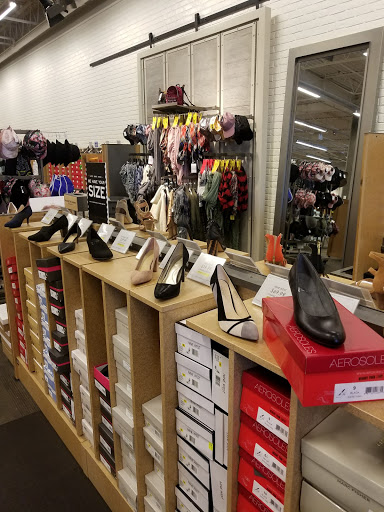 Shoe Store «DSW Designer Shoe Warehouse», reviews and photos, 345 Rockaway Turnpike, Lawrence, NY 11559, USA