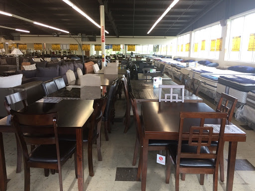 Furniture Store «American Freight Furniture and Mattress», reviews and photos, 4525 Veterans Memorial Pkwy, St Peters, MO 63376, USA
