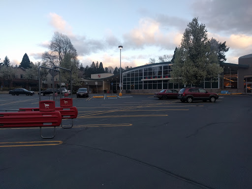Grocery Store «Safeway», reviews and photos, 401 A Ave, Lake Oswego, OR 97034, USA