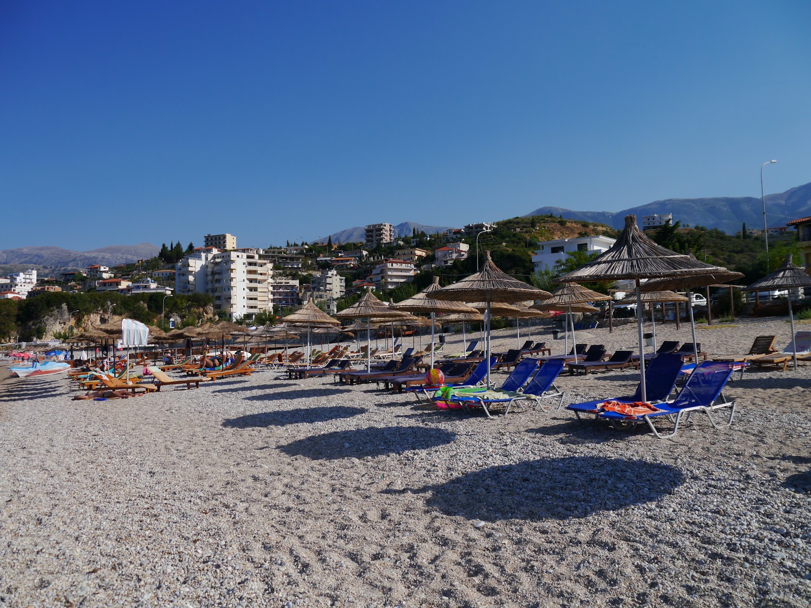 Photo of Prinos beach and the settlement