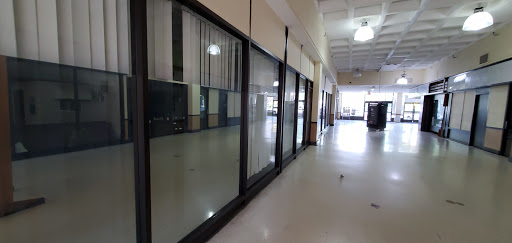 Shopping Mall «White Plains Mall», reviews and photos, 200 Hamilton Ave, White Plains, NY 10601, USA