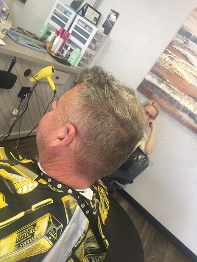 Beauty Salon «Cuts Ltd Beauty Salon», reviews and photos, 207 W Main St, League City, TX 77573, USA