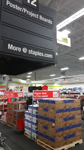 Office Supply Store «Staples», reviews and photos, 2080 W Empire Ave, Burbank, CA 91504, USA