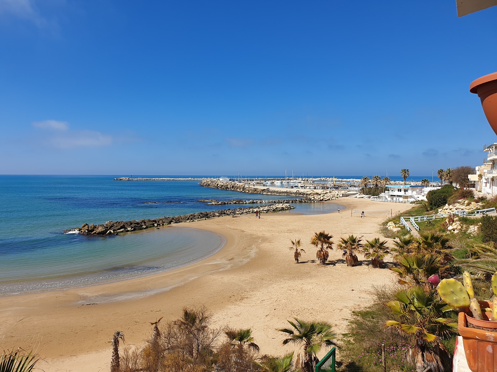 Zdjęcie Spiaggia di Scoglitti z powierzchnią drobny beżowy piasek