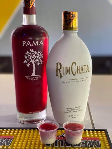 Lounge «Brahman Lounge & Liquors», reviews and photos, 9425 Causeway Blvd, Tampa, FL 33619, USA