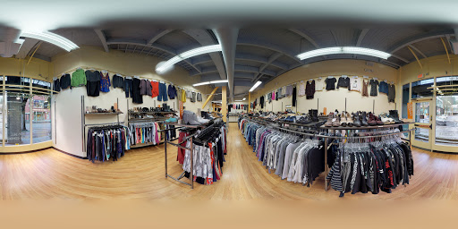 Used Clothing Store «Crossroads Trading Co.», reviews and photos, 128 NW 23rd Ave, Portland, OR 97210, USA