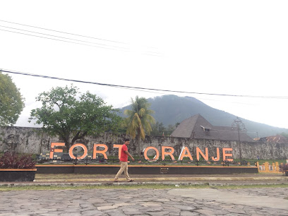 Taman Fort Oranje