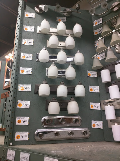 Home Improvement Store «HOBO - Home Owners Bargain Outlet», reviews and photos, 1693 Plainfield Rd, Crest Hill, IL 60403, USA