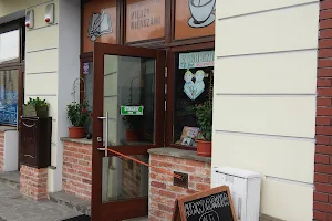 Bookstore Cafe Club "Między Wierszami" image