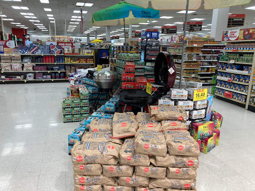 Grocery Store «Schnucks», reviews and photos, 109 N Mattis Ave, Champaign, IL 61821, USA