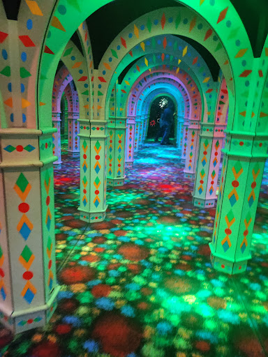 Tourist Attraction «Amazing Mirror Maze», reviews and photos, 353 N E Ct, Bloomington, MN 55425, USA
