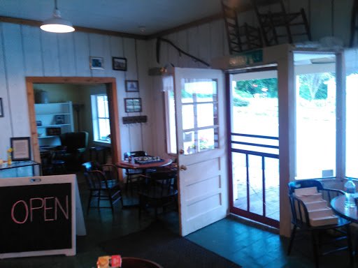 Grocery Store «Butteville General Store», reviews and photos, 10767 Butte St NE, Aurora, OR 97002, USA