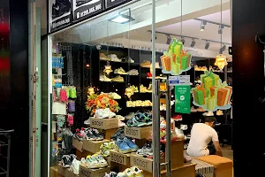 VY STORE SNEAKER - GIÀY THỂ THAO SỐ 1 NHA TRANG image