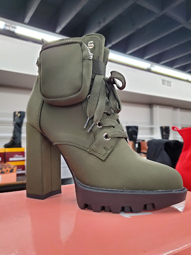 Shoe Store «SHOE! TIME 87», reviews and photos, 8533 S Cottage Grove Ave, Chicago, IL 60619, USA