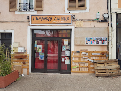 Café associatif L'embarqu'adhere à Lorgues