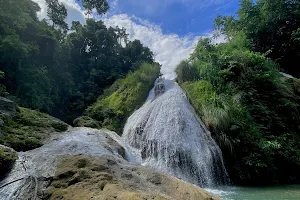 Tigbi Falls image