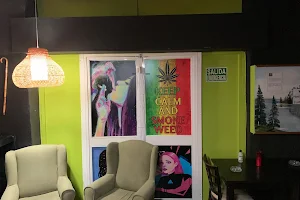 weed zino smoke club(coffee shop) image
