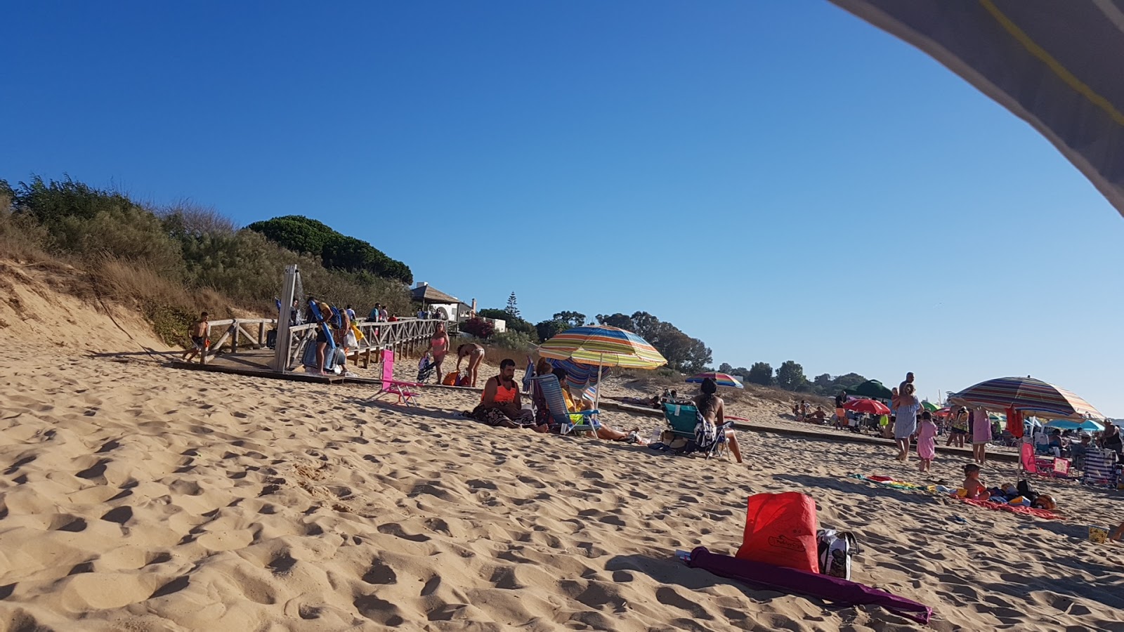 Foto de Playa Jara - lugar popular entre os apreciadores de relaxamento