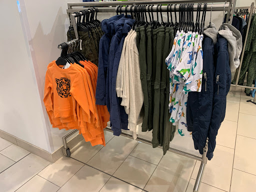 Clothing Store «H&M», reviews and photos, 701 Lynnhaven Pkwy # 1212, Virginia Beach, VA 23452, USA
