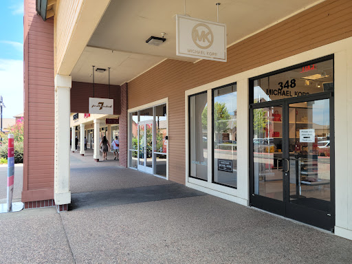 Shopping Mall «Vacaville Premium Outlets», reviews and photos, 321 Nut Tree Rd, Vacaville, CA 95687, USA