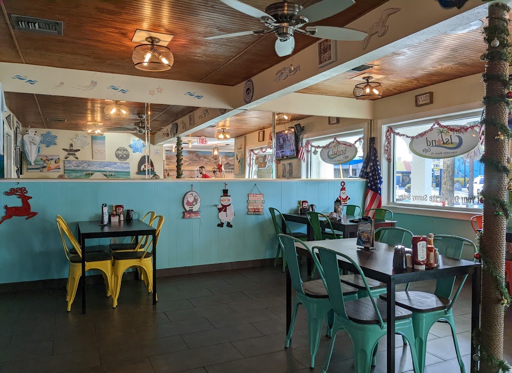 Ryan's Island Cafe 33767