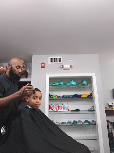 Barber Shop «Scissorhands Barber Shop & Shave Parlor», reviews and photos, 70 Easton Ave, New Brunswick, NJ 08901, USA