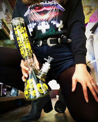 Tobacco Shop «Happy Clouds Smoke Shop», reviews and photos, 7205 N Lamar Blvd #200, Austin, TX 78752, USA