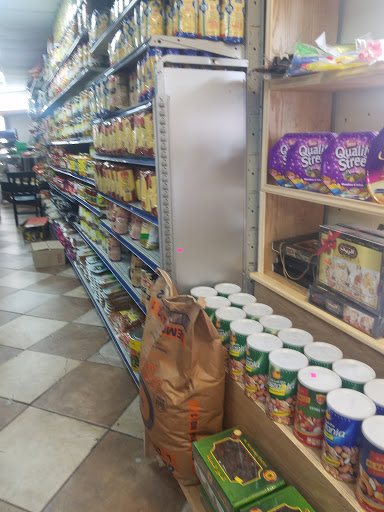Asian Grocery Store «Assalam Market», reviews and photos, 1559 N Shore Rd, Revere, MA 02151, USA