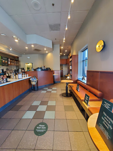 Coffee Shop «Starbucks», reviews and photos, 1560 E Golf Rd, Schaumburg, IL 60173, USA