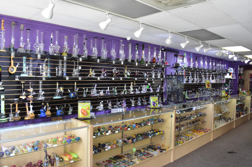 Vaporizer Store «Smoke Spot Smoke Shop», reviews and photos, 24424 Hawthorne Blvd, Torrance, CA 90505, USA