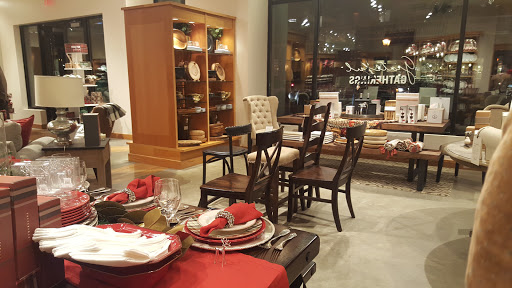 Furniture Store «Pottery Barn», reviews and photos, 870 Grand Ave #104, St Paul, MN 55105, USA