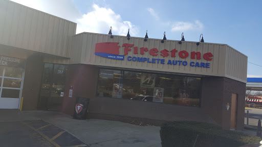 Tire Shop «Firestone Complete Auto Care», reviews and photos, 783 W Golf Rd, Des Plaines, IL 60016, USA