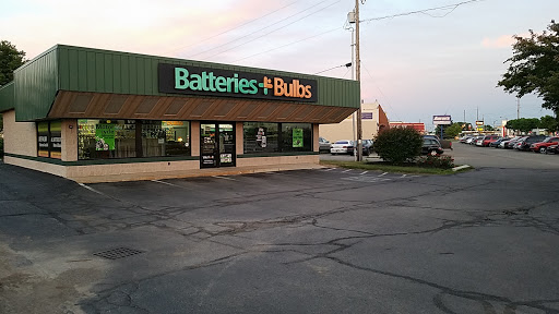 Car Battery Store «Batteries Plus Bulbs», reviews and photos, 4435 Lafayette Rd, Indianapolis, IN 46254, USA