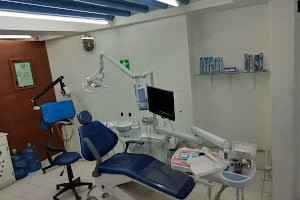 Consultorio Dental "DE LA ROSA" image
