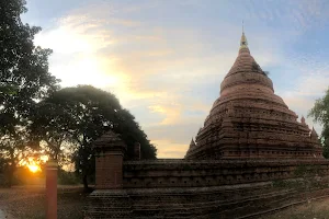 Makayar Shwe Sardi Pagoda image