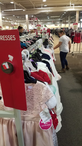 Clothing Store «Burlington Coat Factory», reviews and photos, 118 Shawan Rd, Hunt Valley, MD 21031, USA