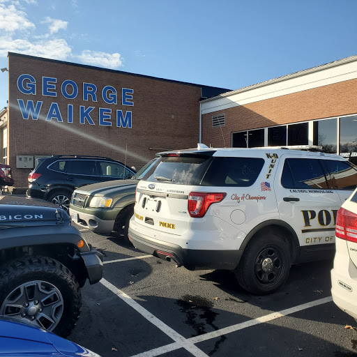 Car Dealer «Waikem Auto Family», reviews and photos, 3708 Lincoln Way E, Massillon, OH 44646, USA