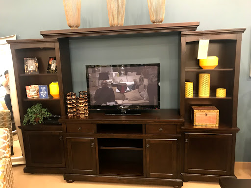 Clothing Store «Ross Dress for Less», reviews and photos, 2180 MacArthur Rd, Whitehall, PA 18052, USA