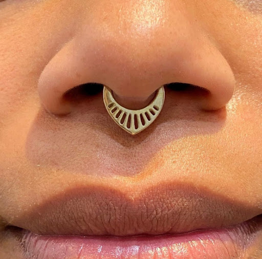 Body Piercing Shop «Deep Roots Tattoo and Body Piercing Alderwood», reviews and photos, 18920 28th Ave W, Lynnwood, WA 98036, USA