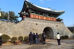 Yongdu Dondae Fort image