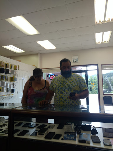 Cell Phone Store «CELL IT HERE», reviews and photos, 310 Main St, Bridgeport, OH 43912, USA